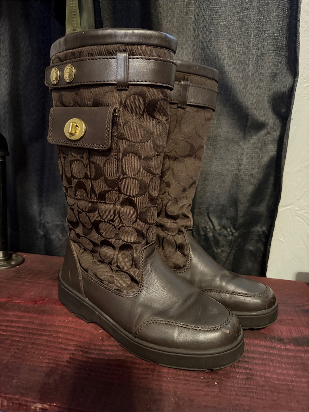 Coach boots